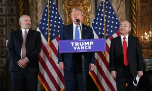 Tỷ phú, doanh nhân Mỹ chạy đua lấy lòng ông Trump