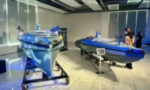 Ukraine khoe xuồng không người lái 'từng hạ tiêm kích Nga' Ukraine khoe xuồng không người lái 'từng hạ tiêm kích Nga'