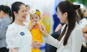Cuộc hội ngộ của hơn 100 em bé chào đời nhờ công nghệ hỗ trợ sinh sản