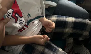 Bác sĩ cứu bé gái hạ canxi máu trên máy bay đi Hà Nội Bác sĩ cứu bé gái hạ canxi máu trên máy bay đi Hà Nội