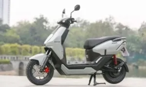 30 triệu nên mua xe máy điện nào an toàn?