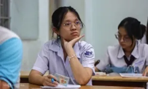 Phổ điểm Tiếng Anh thi tốt nghiệp THPT 2025