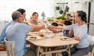 Gửi yêu thương đến cha mẹ mùa Vu Lan