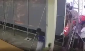 Khởi tố người 'vô ý' làm nam sinh diễn văn nghệ bị điện giật tử vong Khởi tố người 'vô ý' làm nam sinh diễn văn nghệ bị điện giật tử vong