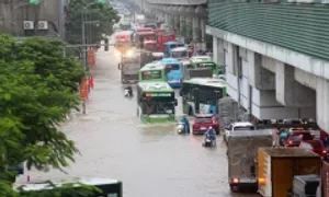 Nghỉ làm do bão, người lao động có được hưởng lương?