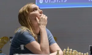 Kỳ thủ chuyển giới được ủng hộ khi vô địch cờ vua nữ Pháp