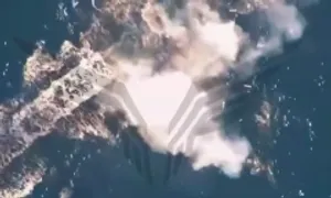 UAV Lancet tập kích, khiến xuồng tự sát Ukraine nổ tung