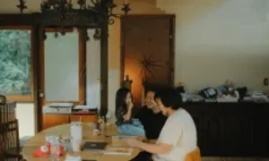 Vợ chồng Singapore mua nhà ở Nhật, đón khách lạ ở miễn phí