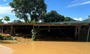 Lũ sông Cầu chạm đỉnh lịch sử, uy hiếp hệ thống đê