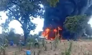 Xe bồn phát nổ, ít nhất 35 người hôi xăng thiệt mạng